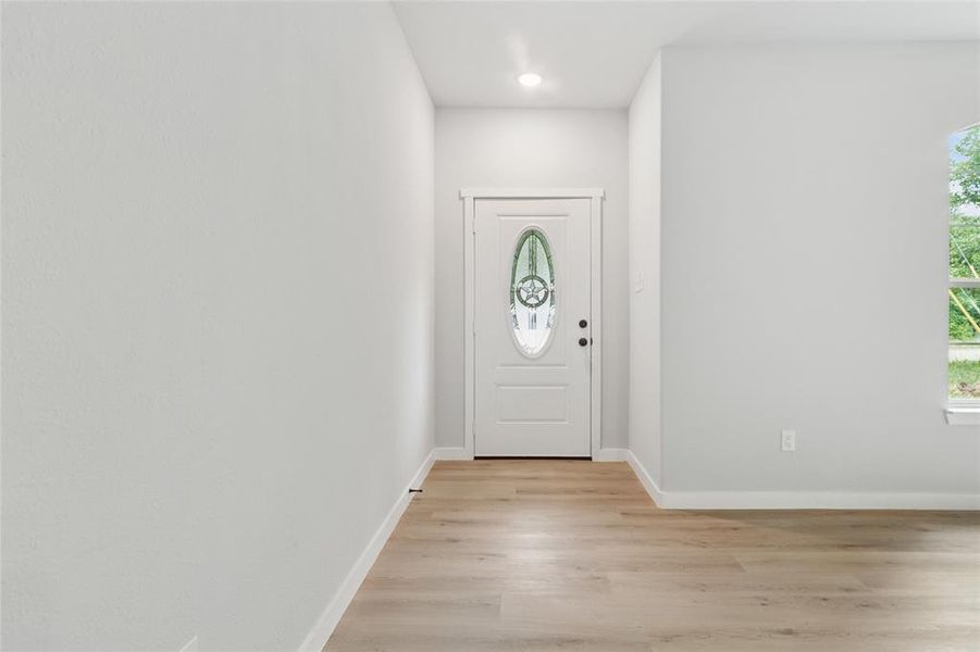 Spacious, unfurnished interior of a new home in , Mabank (Image 20). Spacious, unfurnished interior of a new home in , Mabank (Image 20).