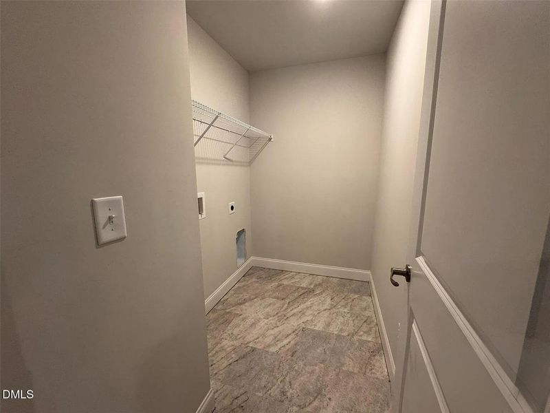 554BD395-CDD8-4632-979E-CF7FCFAF6FAE