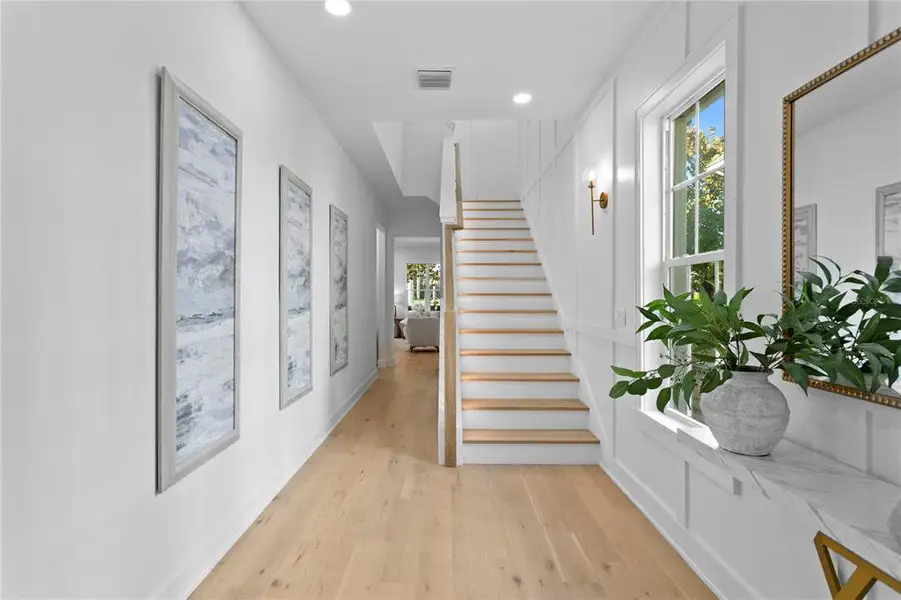 Furnished interior view inside a new home in , St. Petersburg (Image 49).