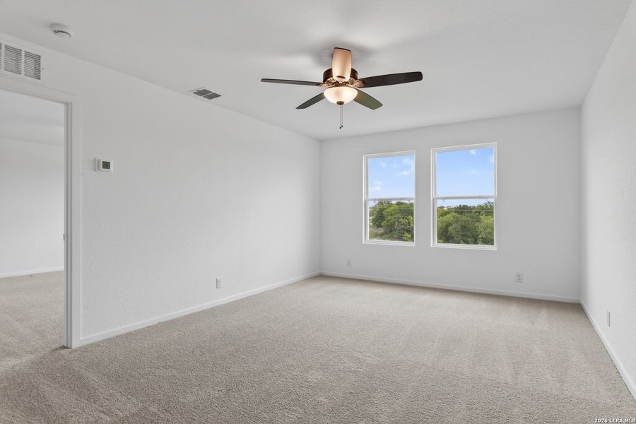 Spacious, unfurnished interior of a new home in Hennersby Hollow, San Antonio (Image 20). Spacious, unfurnished interior of a new home in Hennersby Hollow, San Antonio (Image 20).