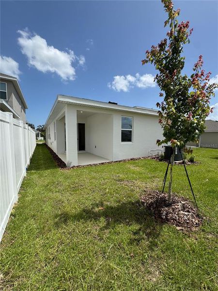 Exterior details and patio area of a home in Hills of Minneola, Minneola (Image 13). Exterior details and patio area of a home in Hills of Minneola, Minneola (Image 13).