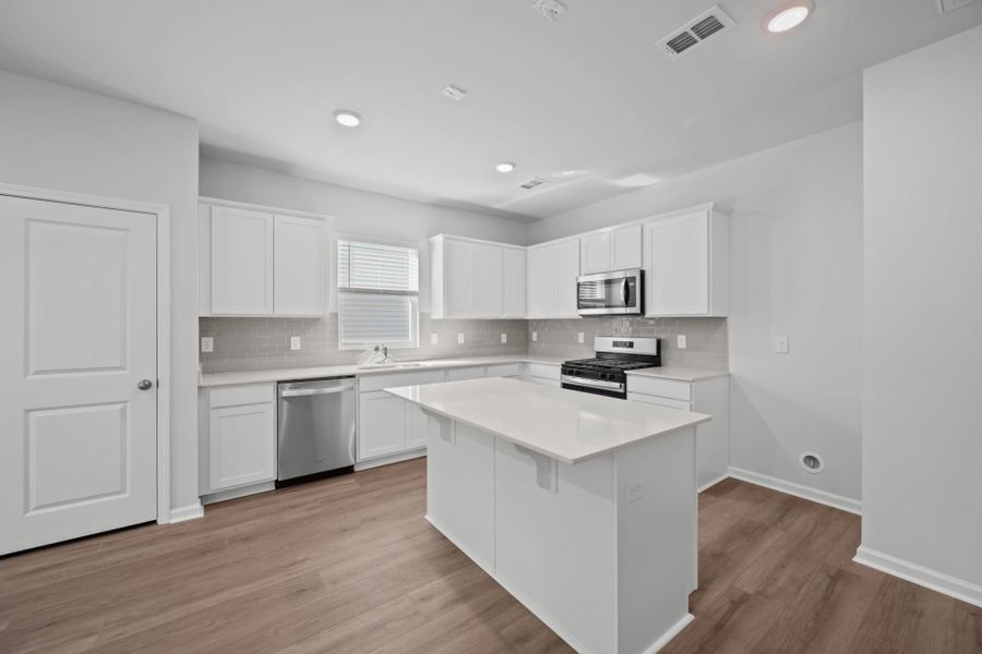 Furnished interior view inside a new home in Grand Arbor, Blythewood (Image 5). Furnished interior view inside a new home in Grand Arbor, Blythewood (Image 5).