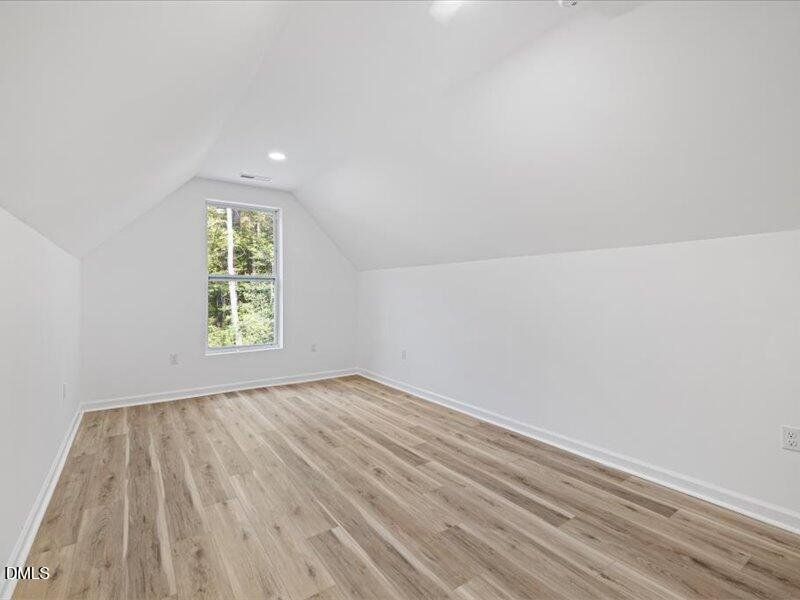 24-ISAB8077 24-ISAB8077