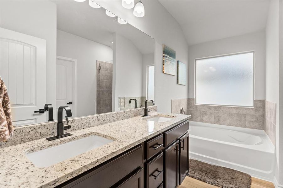 Furnished interior view inside a new home in Foxborough, Waco (Image 33).