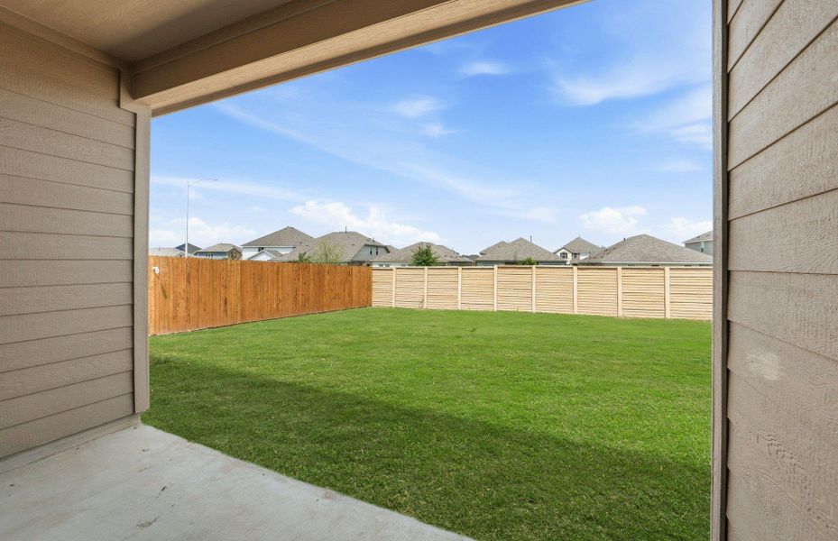 Exterior details and patio area of a home in Lagos, Manor (Image 3).