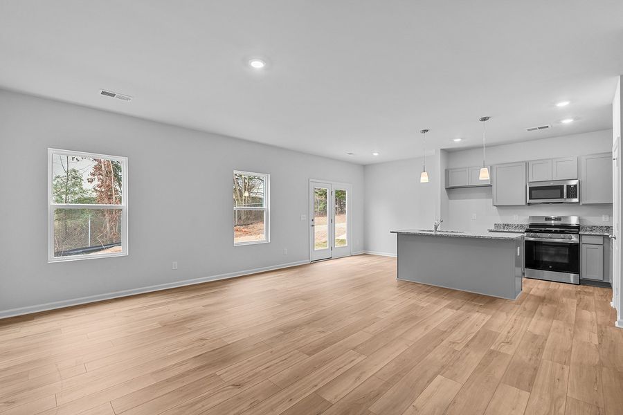 Spacious, unfurnished interior of a new home in Bell West, Kernersville (Image 18).