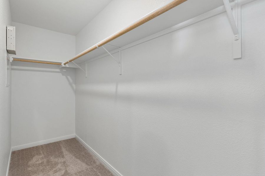 Ample cloths hanging space