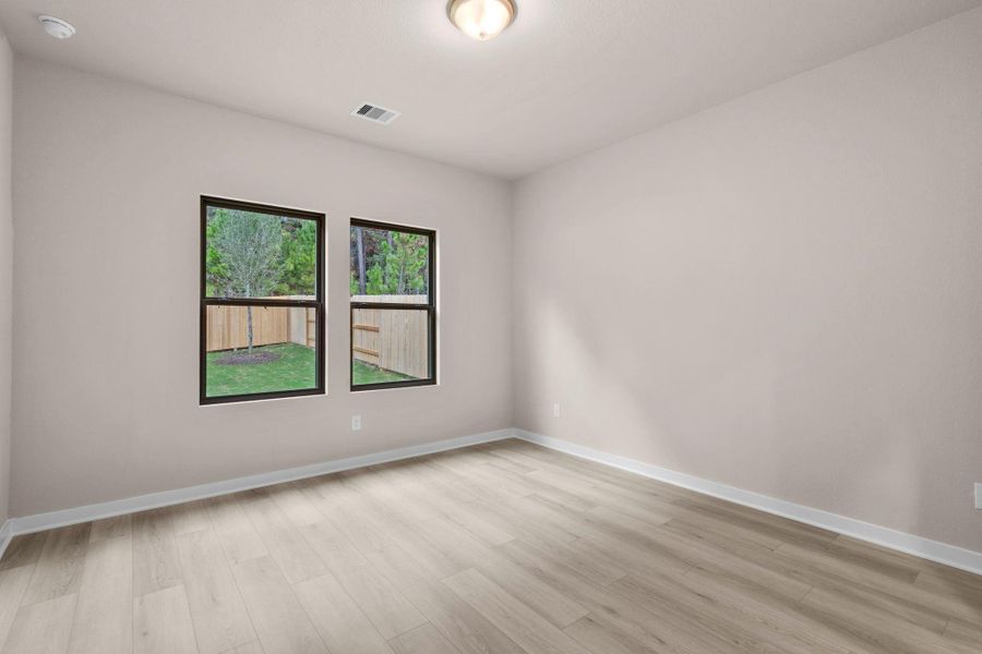 Spacious, unfurnished interior of a new home in Westridge Cove 50', Conroe (Image 22).