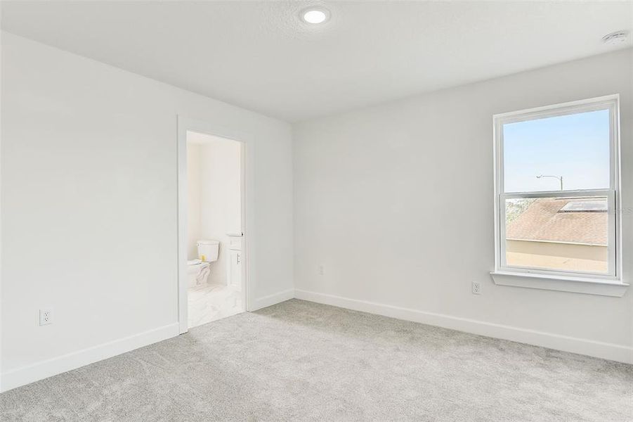 Spacious, unfurnished interior of a new home in , Apopka (Image 28).