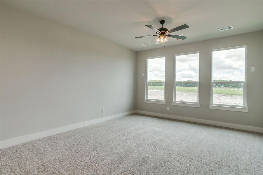 Spacious, unfurnished interior of a new home in Peaks at Lone Elm, Waxahachie (Image 16). Spacious, unfurnished interior of a new home in Peaks at Lone Elm, Waxahachie (Image 16).