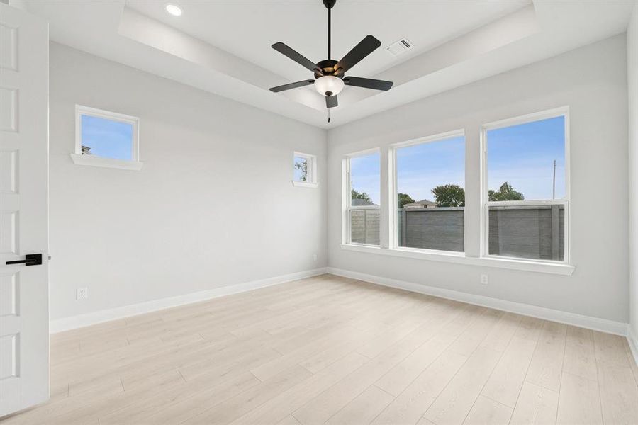 Spacious, unfurnished interior of a new home in Painted Tree - Classic Series, McKinney (Image 18). Spacious, unfurnished interior of a new home in Painted Tree - Classic Series, McKinney (Image 18).
