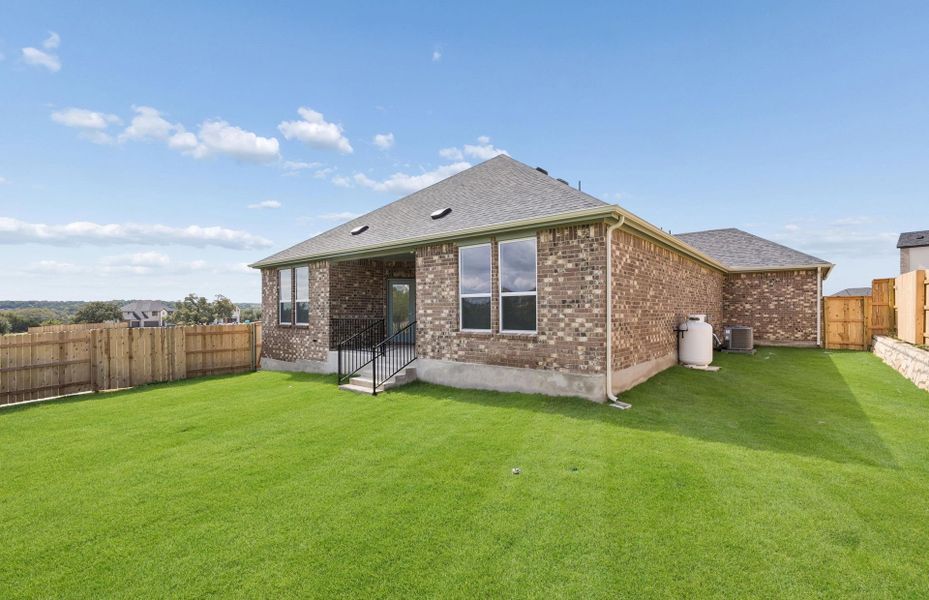 Exterior details and patio area of a home in Crescent Bluff, Georgetown (Image 3).