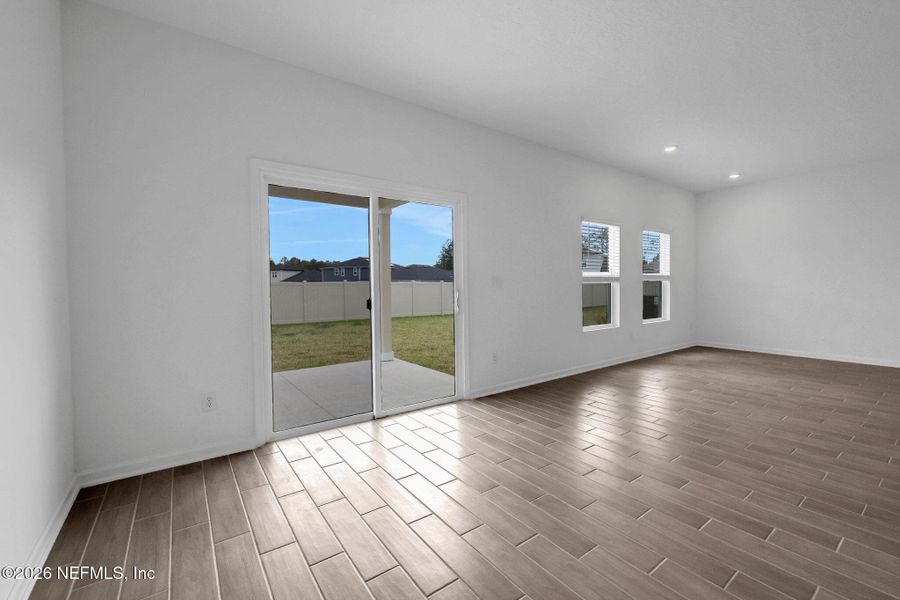 Spacious, unfurnished interior of a new home in Wilford Oaks, Orange Park (Image 41).
