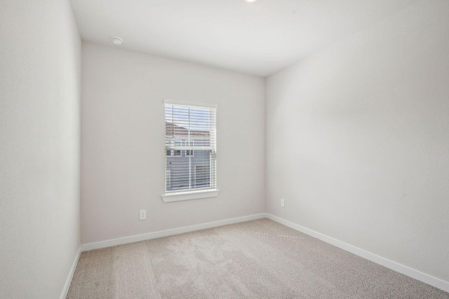 Spacious, unfurnished interior of a new home in , Kemah (Image 32).