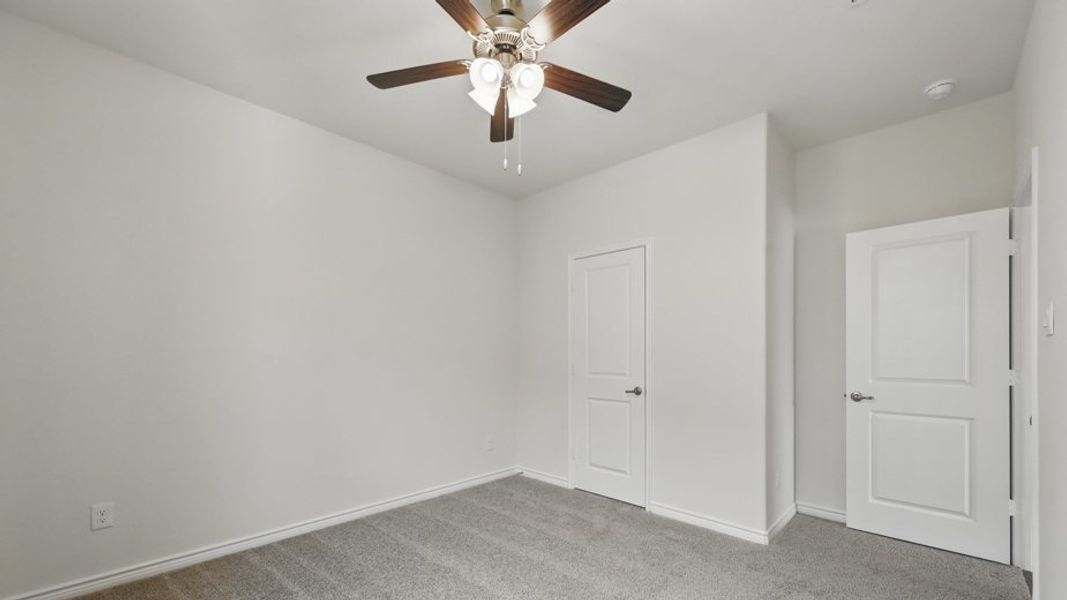 Spacious, unfurnished interior of a new home in Lakewood Trails, Forney (Image 24).