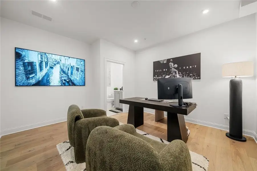 Furnished interior view inside a new home in , Alpharetta (Image 6).