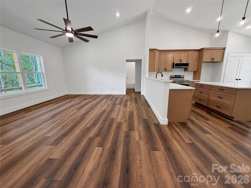Spacious, unfurnished interior of a new home in , Forest City (Image 12).