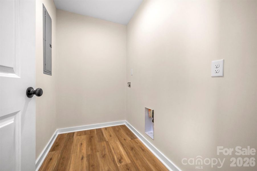 Spacious, unfurnished interior of a new home in , Bostic (Image 27).