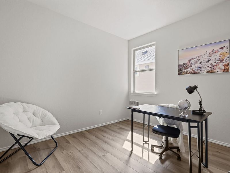 Furnished interior view inside a new home in Hannah Heights, Seguin (Image 7).