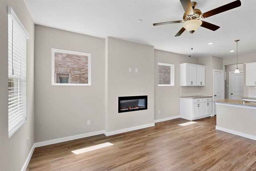 Spacious, unfurnished interior of a new home in Solterra Texas, Mesquite (Image 31).