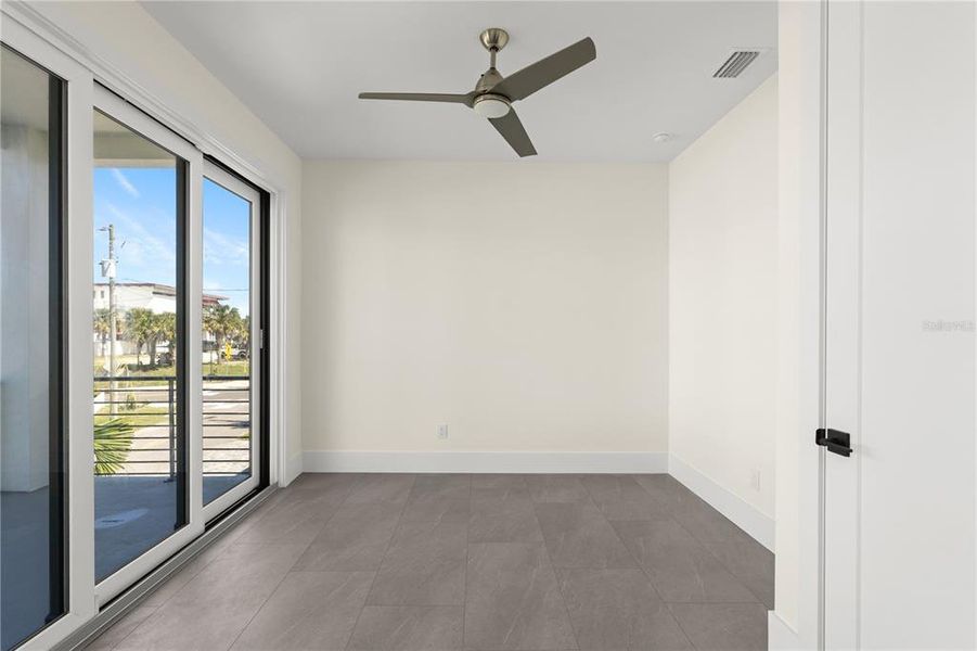 Spacious, unfurnished interior of a new home in , New Smyrna Beach (Image 86).