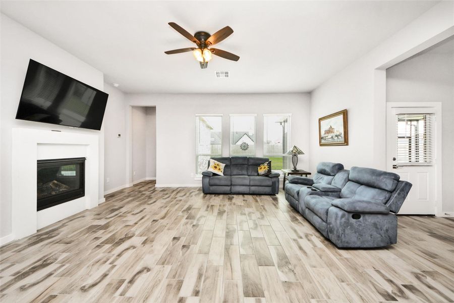 Furnished interior view inside a new home in Elm Estates, Angleton (Image 6).
