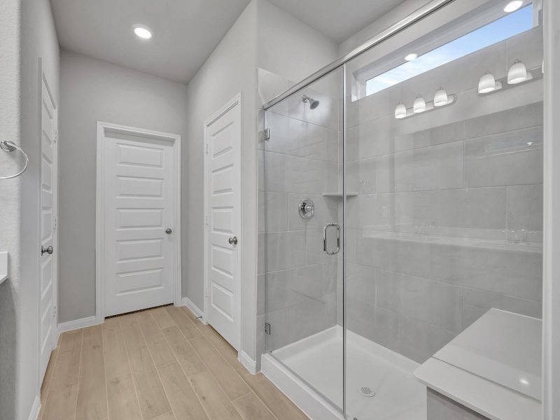 Photo is not of the actual home, but is an inspirational photo of builder’s model home and may depict options, furnishings, and/or decorator features that are not included Photo is not of the actual home, but is an inspirational photo of builder’s model home and may depict options, furnishings, and/or decorator features that are not included