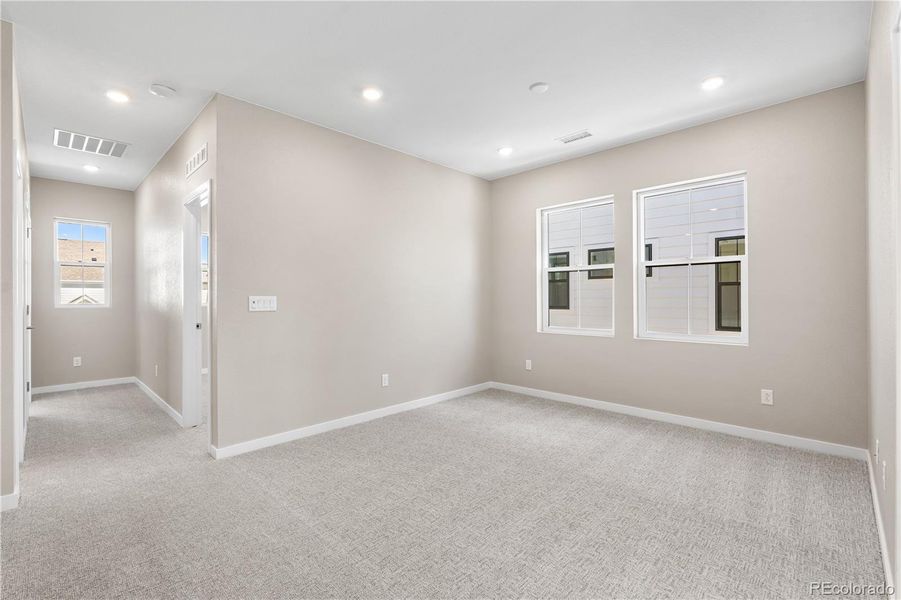 Spacious, unfurnished interior of a new home in Harmony at Solstice, Littleton (Image 25).