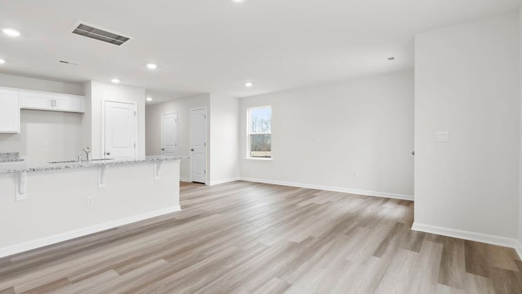 Spacious, unfurnished interior of a new home in Covington Village, Greer (Image 22).