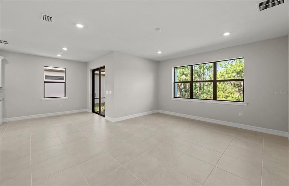 Spacious, unfurnished interior of a new home in Cedar Grove at The Woodlands, North Port (Image 12).