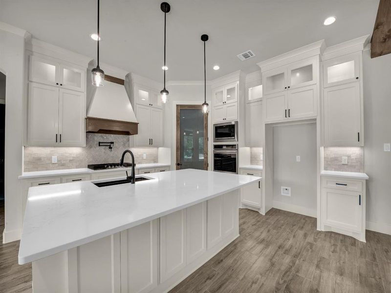 Furnished interior view inside a new home in , Weatherford (Image 12).