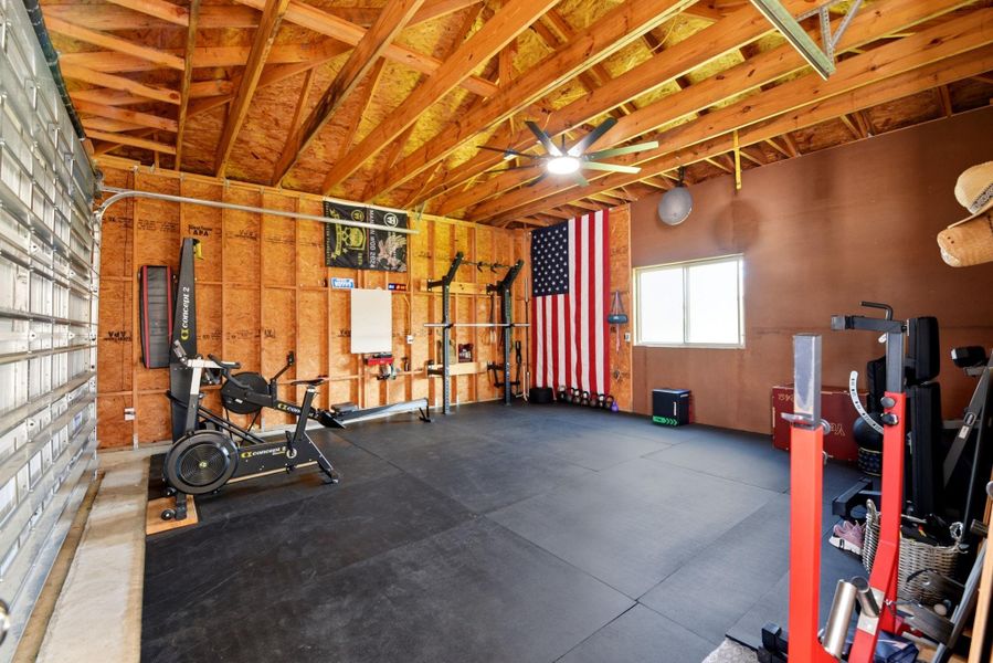 Community amenities in Pedregal, Dickinson (Image 49).
