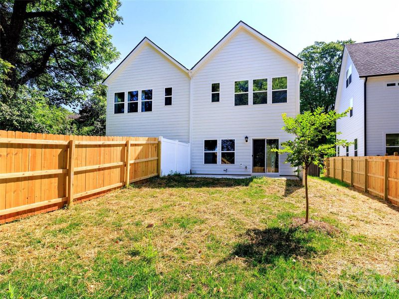 Exterior details and patio area of a home in , Charlotte (Image 11).