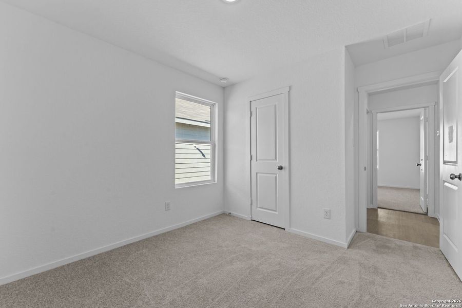 Spacious, unfurnished interior of a new home in Friendship Oaks, Fredericksburg (Image 20). Spacious, unfurnished interior of a new home in Friendship Oaks, Fredericksburg (Image 20).