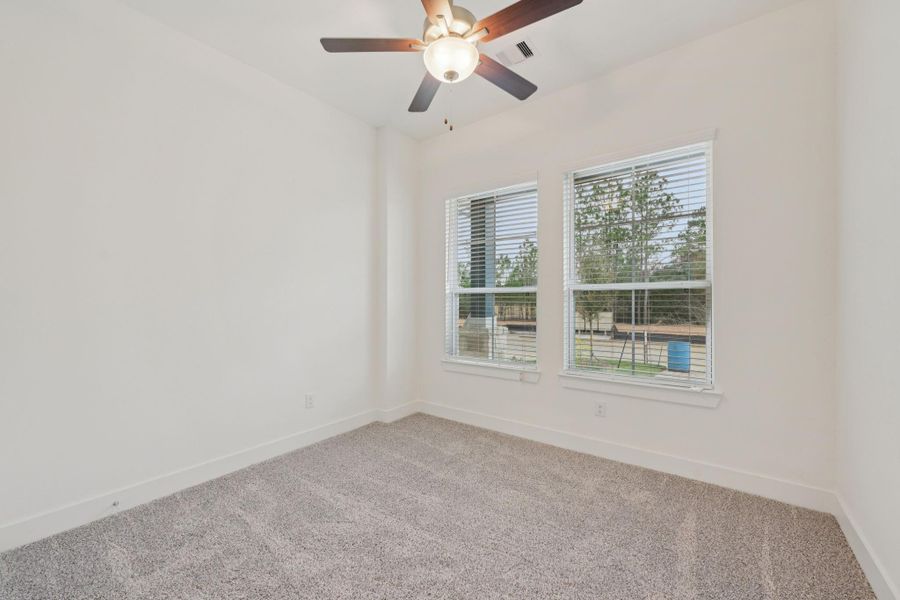Spacious, unfurnished interior of a new home in Kresston 50's, Montgomery (Image 26).
