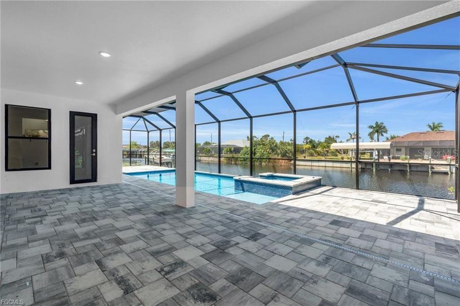 Exterior details and patio area of a home in , Port Charlotte (Image 3).