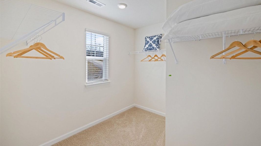 Spacious, unfurnished interior of a new home in Keebler Meadows, Johnson City (Image 19).