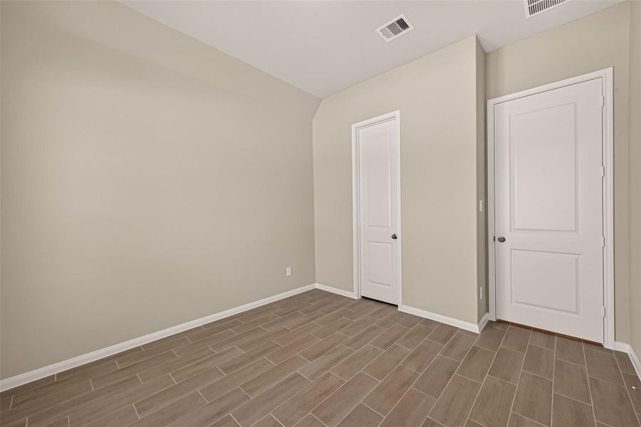 Spacious, unfurnished interior of a new home in , Richmond (Image 24).