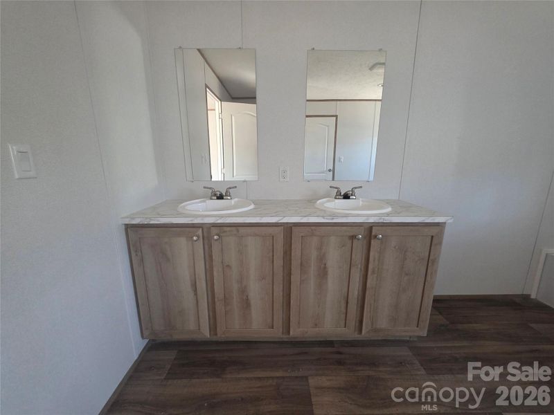 Image 11 of a home in .