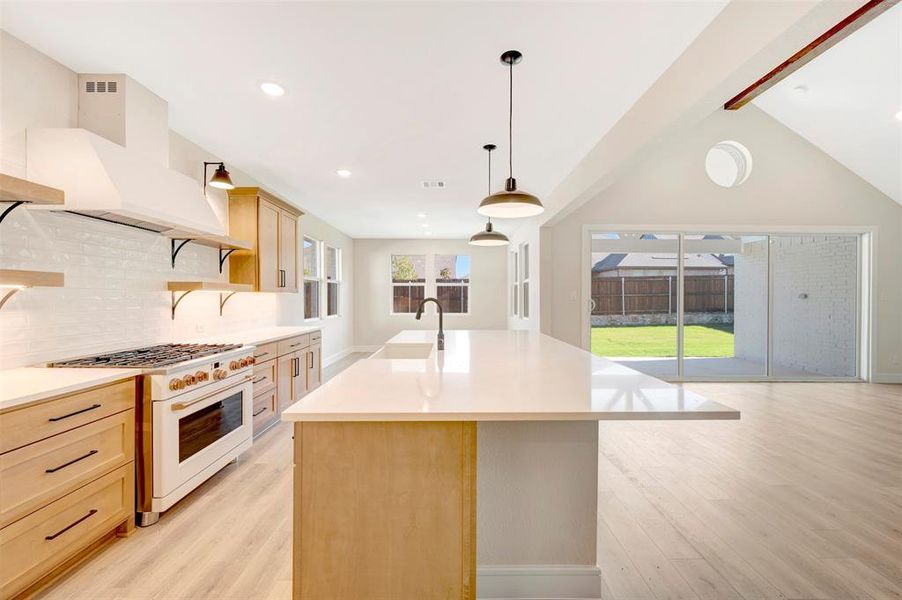 Furnished interior view inside a new home in Elevon, Lavon (Image 10).