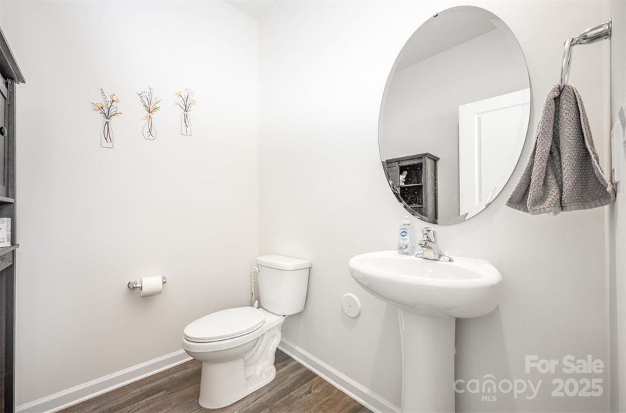 Furnished interior view inside a new home in Fergus Crossing, York (Image 9).