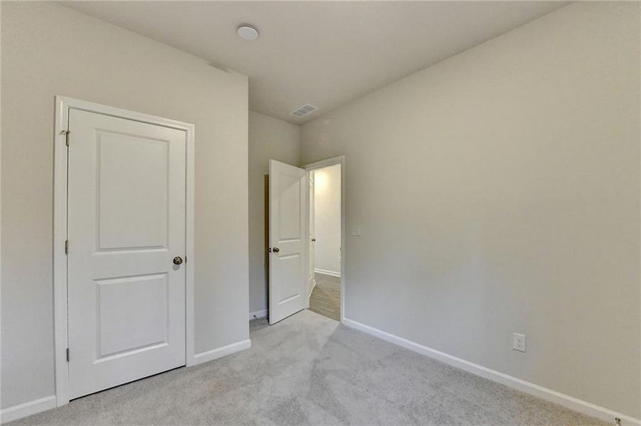 Spacious, unfurnished interior of a new home in , Marietta (Image 35).
