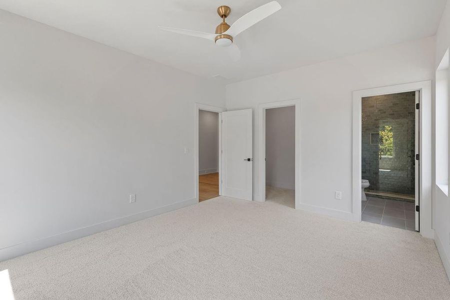 Spacious, unfurnished interior of a new home in Aster, Roswell (Image 74).