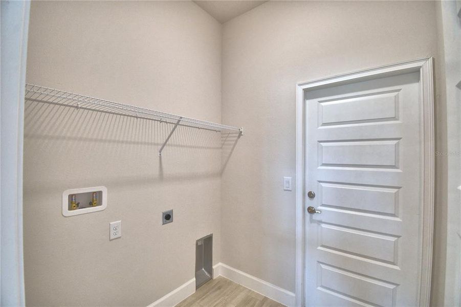 Spacious, unfurnished interior of a new home in , Auburndale (Image 34).