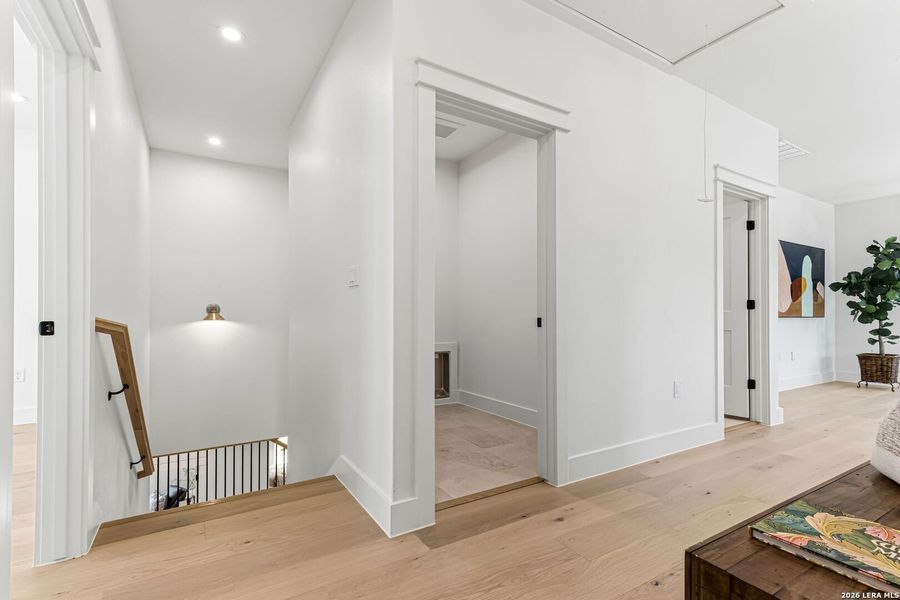 Spacious, unfurnished interior of a new home in , San Antonio (Image 20).