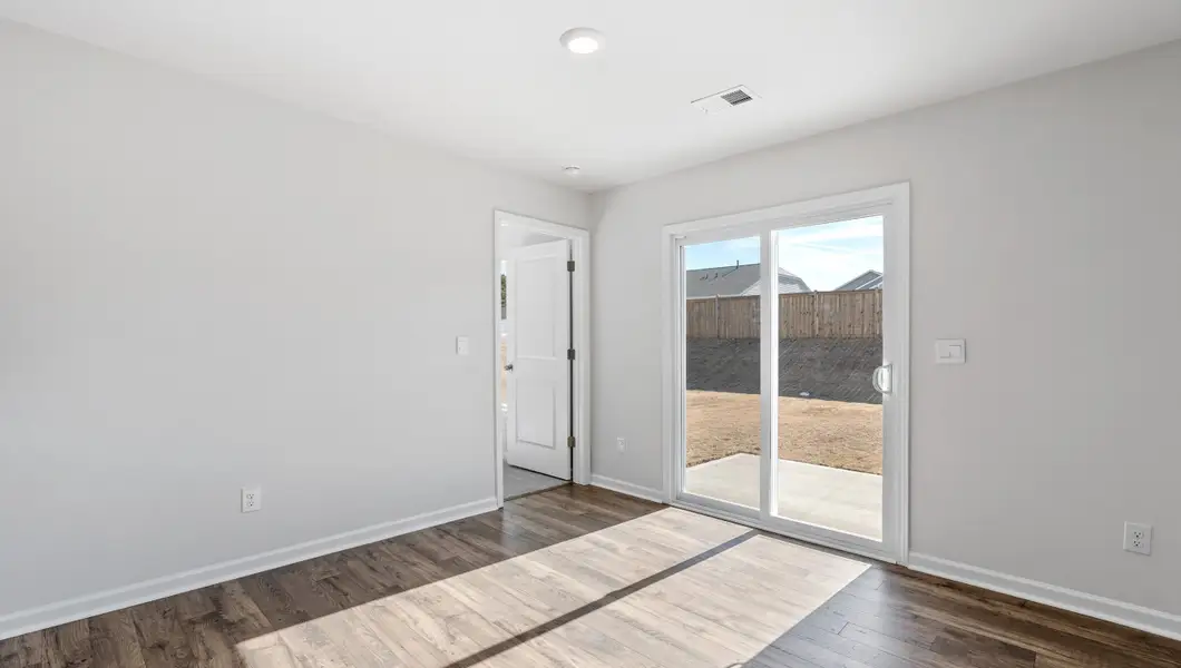 Spacious, unfurnished interior of a new home in Treemont Commons, Wellford (Image 13).