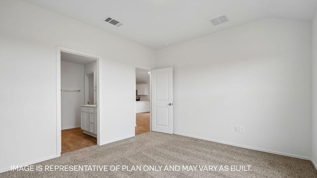 Spacious, unfurnished interior of a new home in Durango, Mustang Ridge (Image 18).