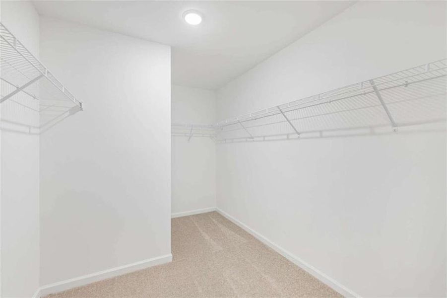 Spacious, unfurnished interior of a new home in The Pointe at Heron Bay, Locust Grove (Image 16).