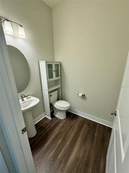 Furnished interior view inside a new home in , Orlando (Image 35).