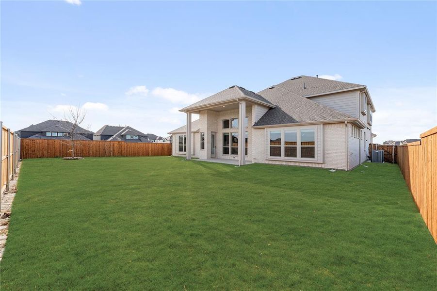 Exterior details and patio area of a home in Sutton Fields, Celina (Image 21).